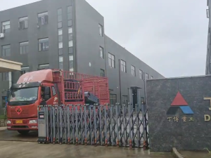 歐版粗粉磨機(jī)PC4012-90L一臺(tái)發(fā)往上海崇明島