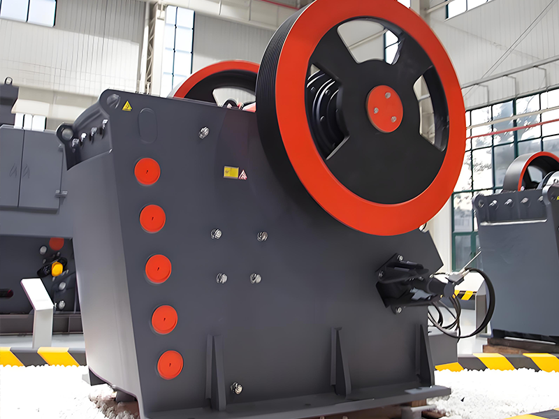 反擊式破碎機和鄂式破碎機在礦山行業(yè)中的區(qū)別 2 反击式破碎机和鄂式破碎机在矿山行业中的区别 - 上海丁博重工机械(images 2)